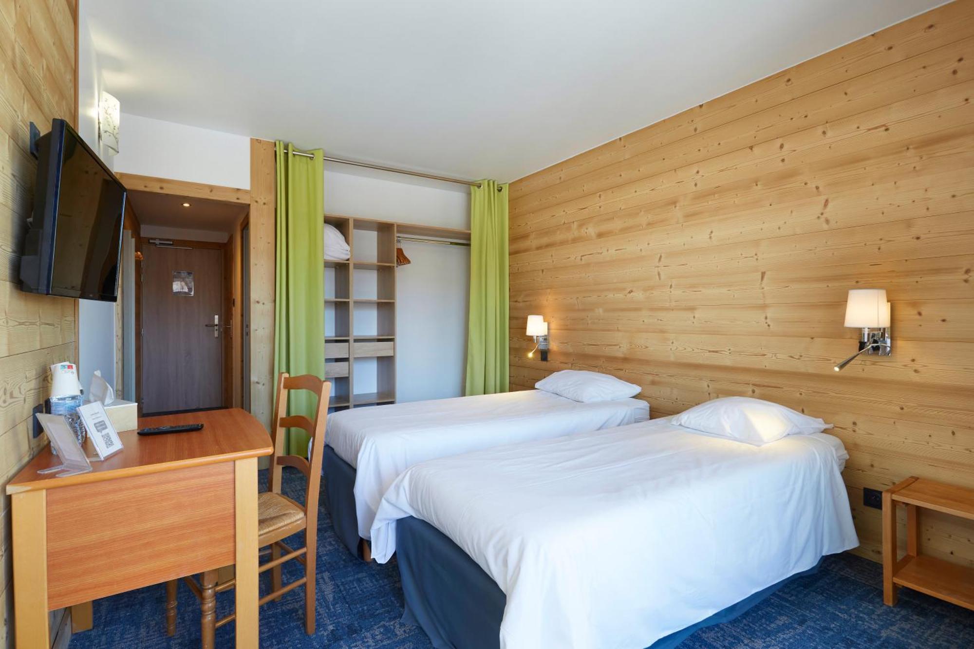 Hotel Eliova Le Chaix Alpe d'Huez ภายนอก รูปภาพ