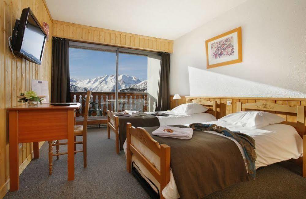 Hotel Eliova Le Chaix Alpe d'Huez ภายนอก รูปภาพ