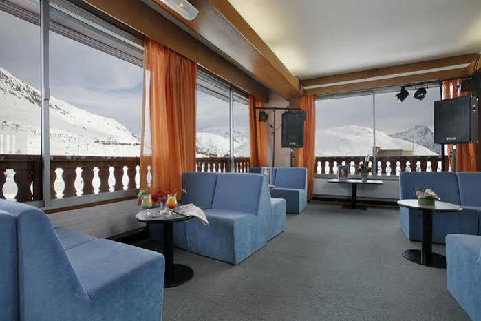 Hotel Eliova Le Chaix Alpe d'Huez ภายนอก รูปภาพ